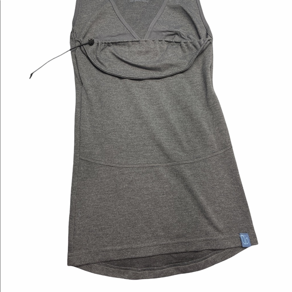 Lulubu Maternity Soothe Shirt with pouch extender. Size M - Picture 5 of 9